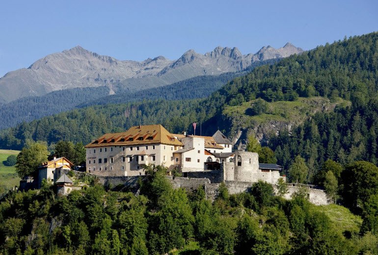 Burg Festenburg, Sankt Lorenzen am Wechsel, Austria, Austria